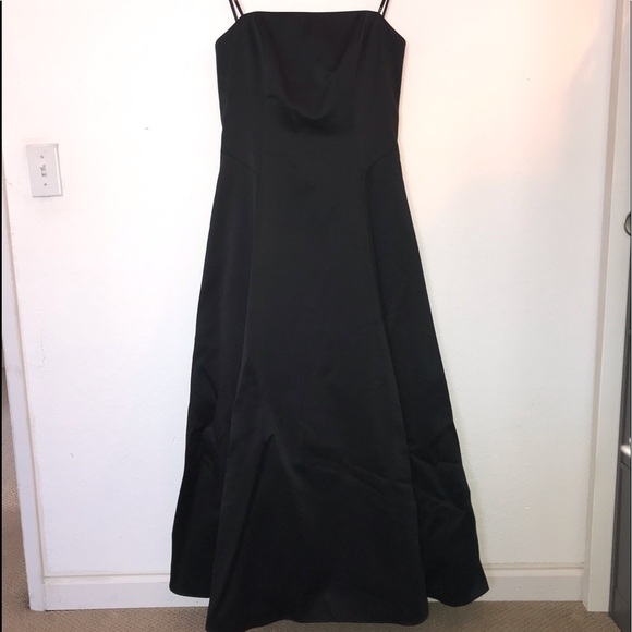 Black Evening/ Prom Dress - Picture 3 of 8